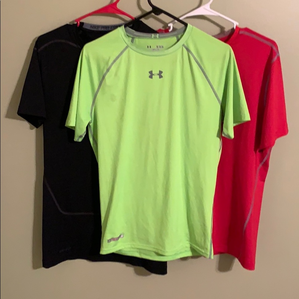 3 compression shirts - Picture 3 of 7